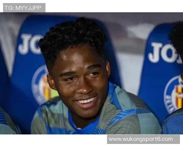 恩德里克法语尚不流利但能用英语与丰塞卡团队顺畅交流